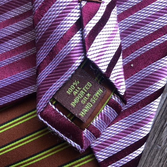 BCBG Attitude Tie - Picture 5 of 9